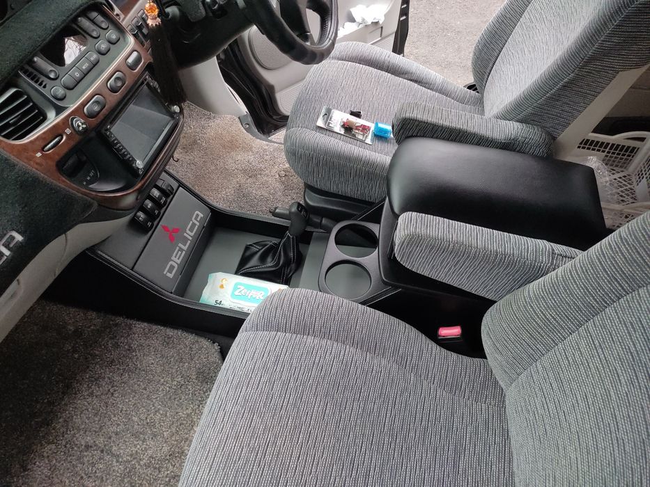 Delica подлокотники !