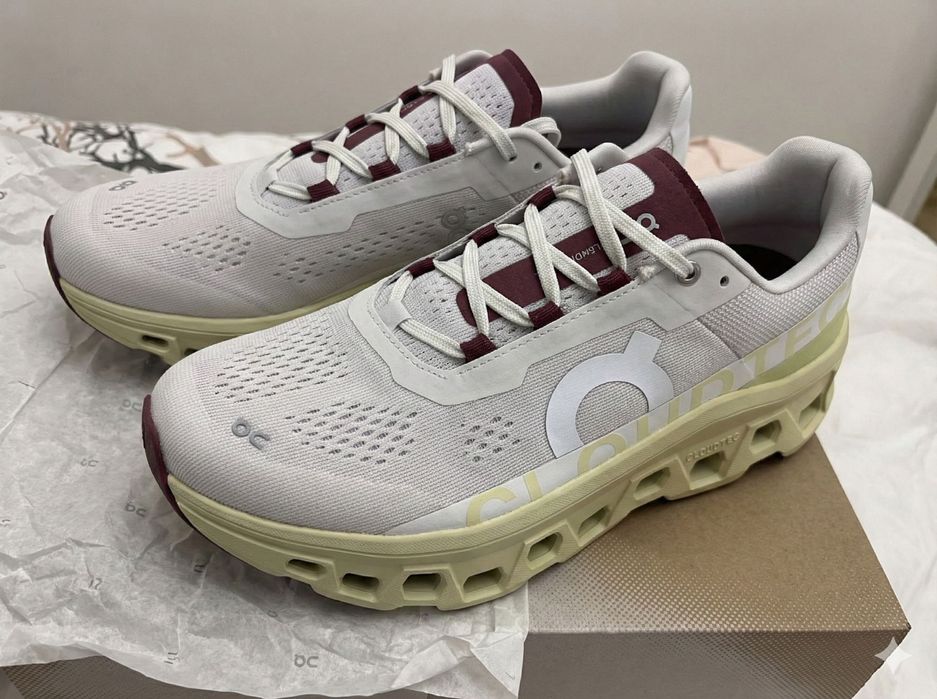 On Cloudmoster обувки