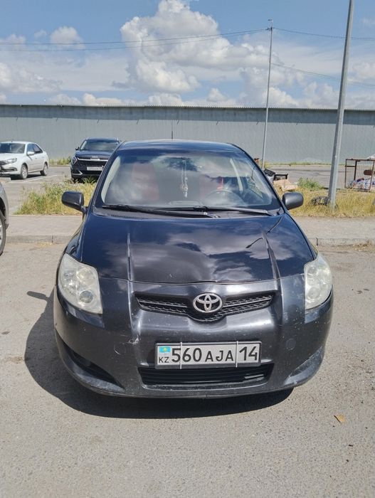 Продам Тойота Аурис