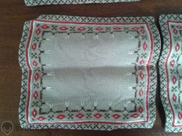 Бродирани карета