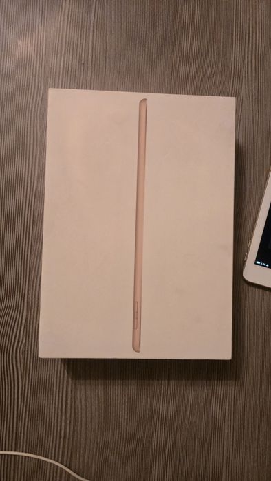 Продам iPad 128gb wifi