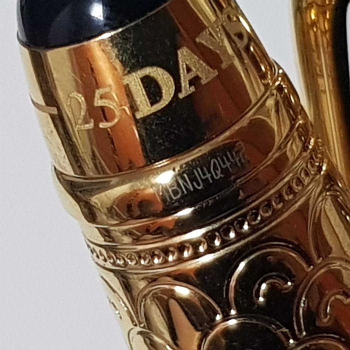 Set pix si stilou Montblanc Ed 80 de zile în jurul pământului Elephant