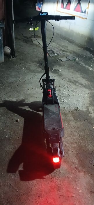 Vând trotineta electrică, mai multe detalii în privat.