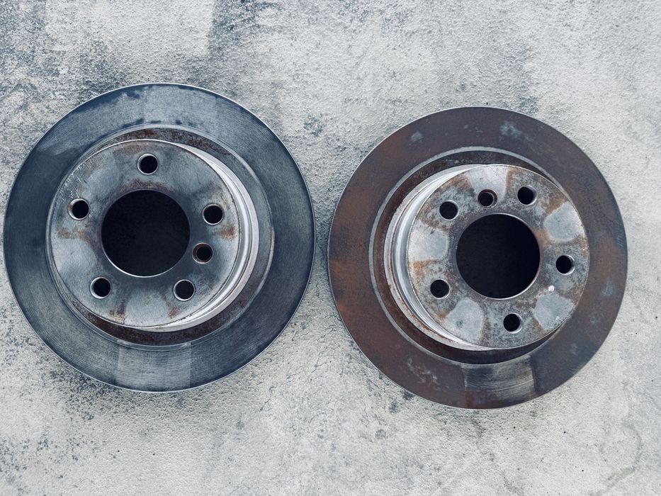 Disc frana spate BMW seria 3 320 d