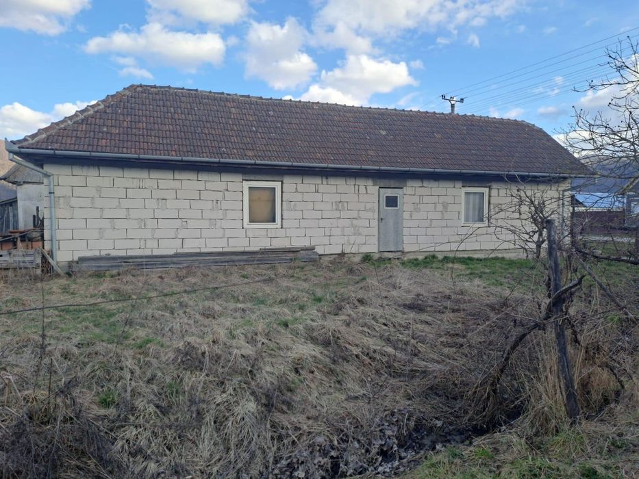 Casa de vanzare in Dezna
