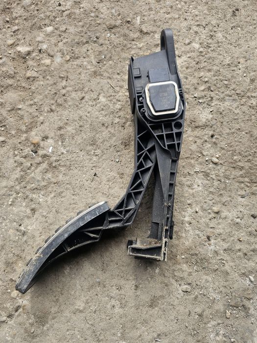 Pedala acceleratie Mercedes ML W164 A1643000104