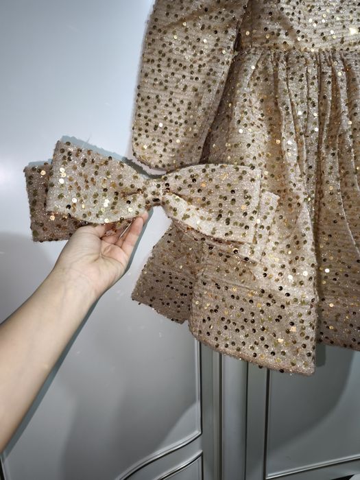 Платье с пайетками