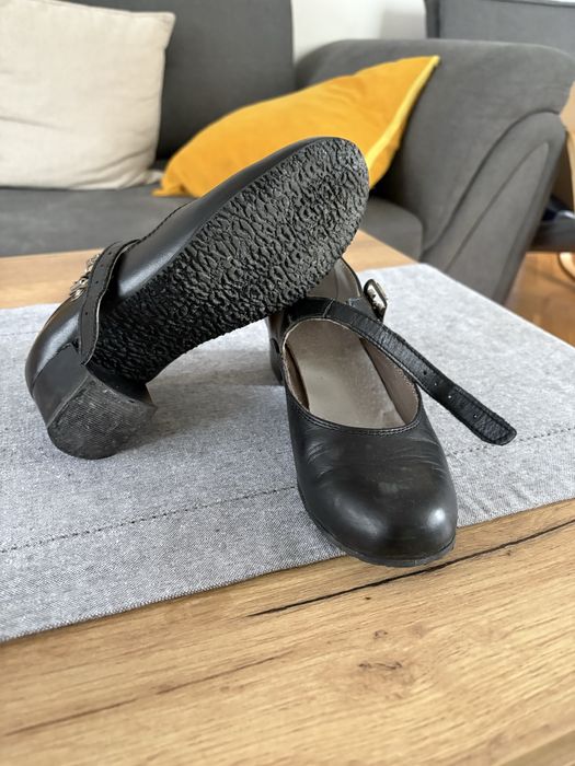 Скарпини за танцуване