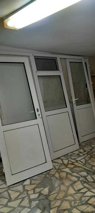 Алуминиеви врати