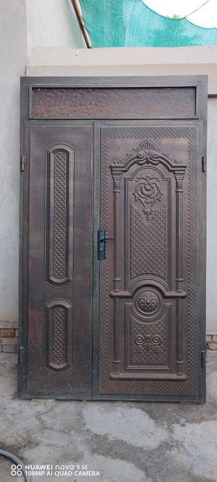 Темир эшик сотилади.