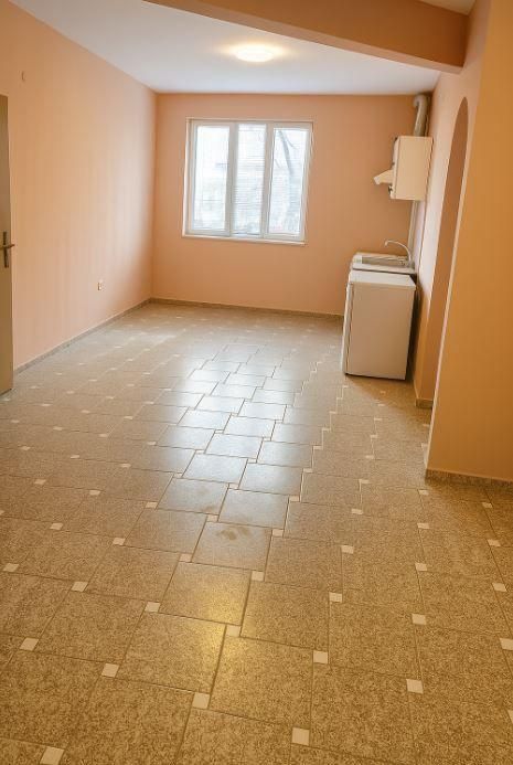 Дава се под наем Тристаен апартамент в Варна, Колхозен пазар - 120 кв.м за 350 € - Снимка #4