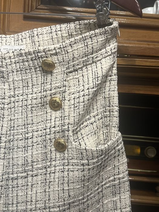 Vand pantaloni twed, culote Zara