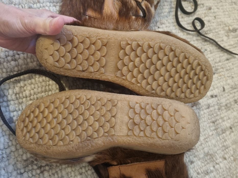 Cizme blana, deosebite, La Mondiale 38