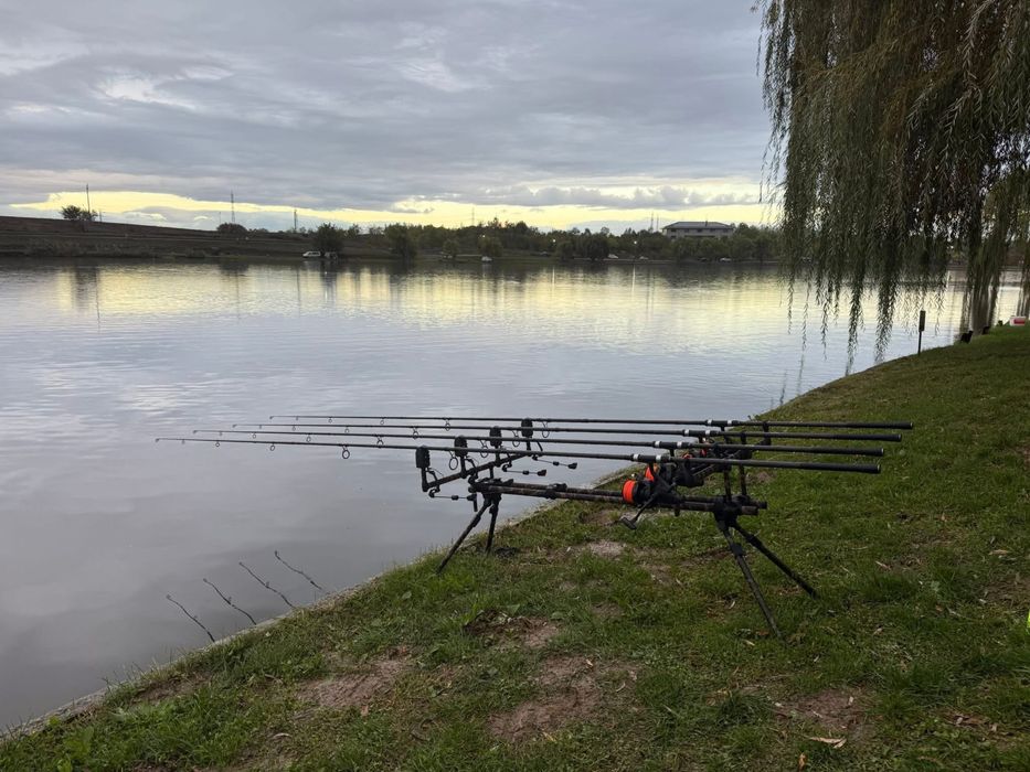 Lanseta Fl Flx10 3.96m 3.75lbs 3seg + huse - impecabile ca noi