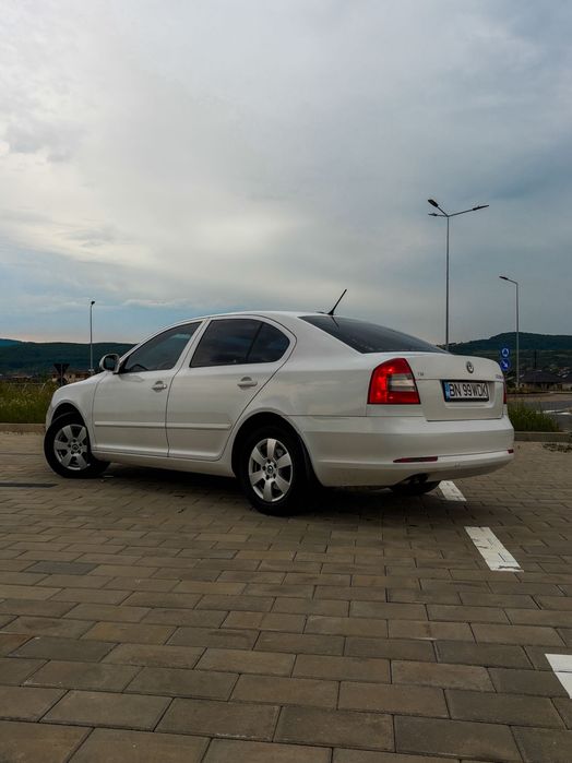 SKODA Octavia 2012 — imagine 4
