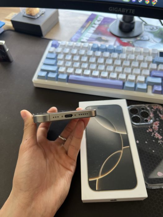 Iphone 16 pro 256gb 90%
