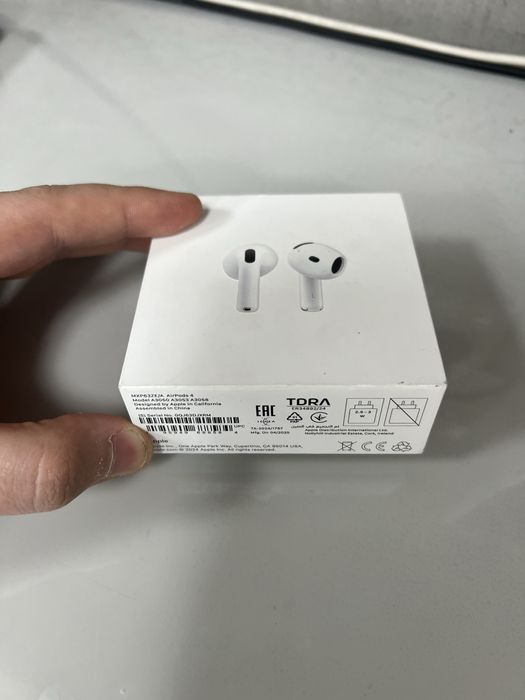 Наушники Air Pods 4