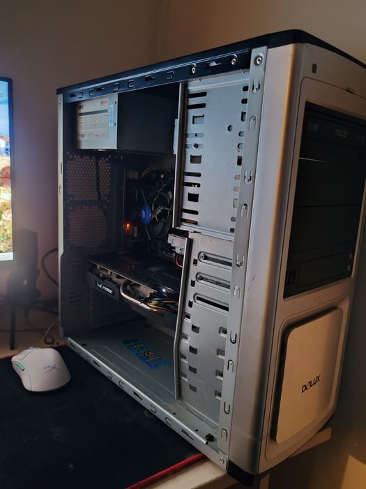 Vând/schimb unitate pc