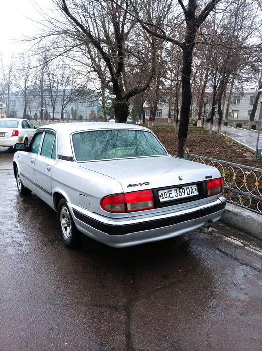 Волга ГАЗ 31105 седан