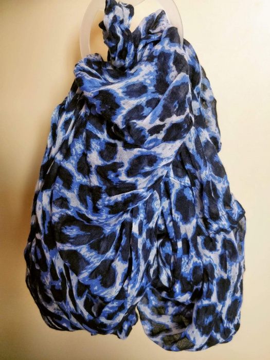 Eșarfă modernă circulară