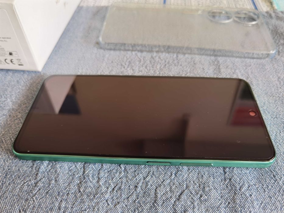 Продавам нов HUAWEI nova 12 SE