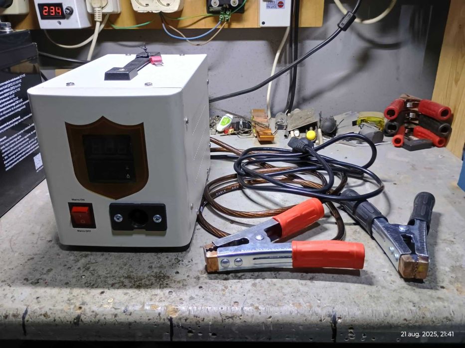 Sursa/ Incarcator / Redresor baterie auto 12 V - 17 A