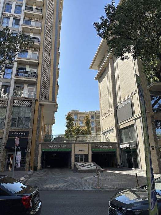 Парковка Мирабад Авеню