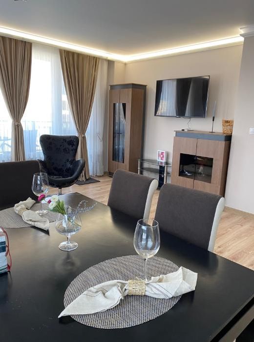 Дава се под наем Двустаен апартамент в Пловдив, Христо Смирненски - 75 кв.м за 475 € - Снимка #2