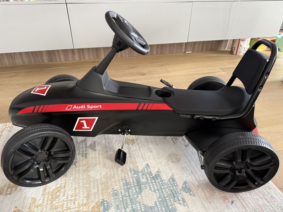 Masina Ferbedo cu Pedale Audi Legends