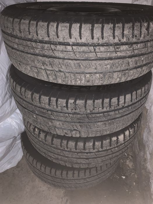 Летнея резина с дисками  в хорошем состояние