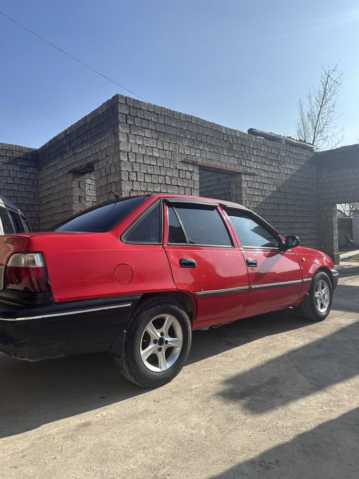 Nexia 1998 srochna sotiladi 28 milion azgina kelishiladi