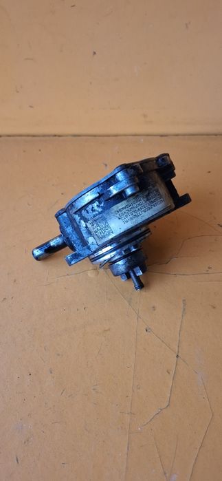 Вакуум помпа Mercedes W203 S203 CL203 W204 S204 W211 Vito W639 Sprinter W906 2.2 CDI OM646 OM646 EVO 2001-2015 A6462300365