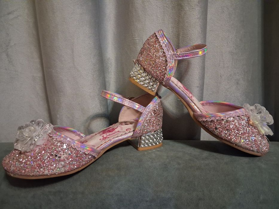 Нарядные туфельки