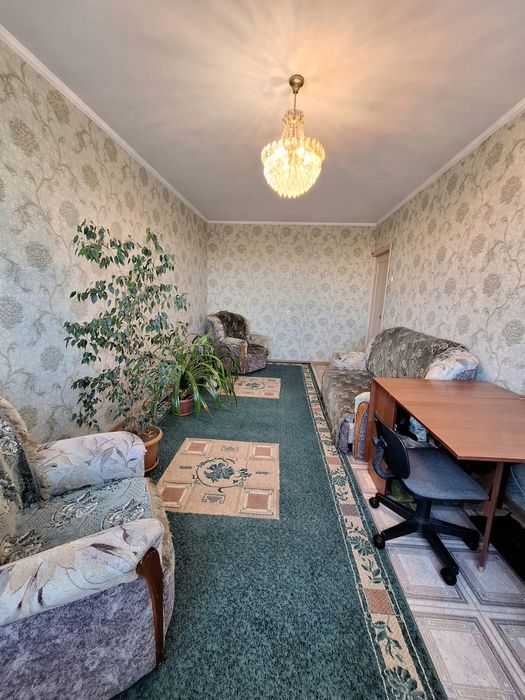 Продаётся 3-комн. квартира, микрорайон Строитель