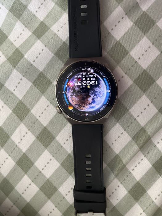 Продам СМАРТ Часы Huawei