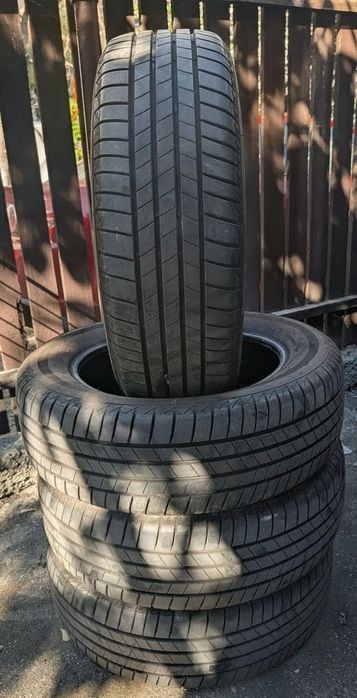 Set Cauciucuri Firestone 215 60 17 dot 2025