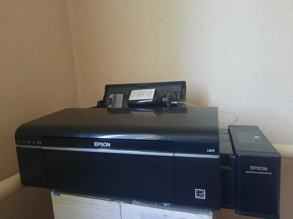 Epson l805 в отличном состоянии