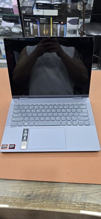 Lenovo IdeaPad 5 2-in-1 14AKP10