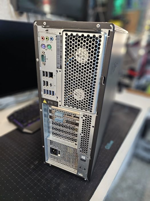 Calculator Gaming Thinkstation P510 64Gb ECC DDR4  Nvme 1TB Saphire R7 370  Nitro 4GB