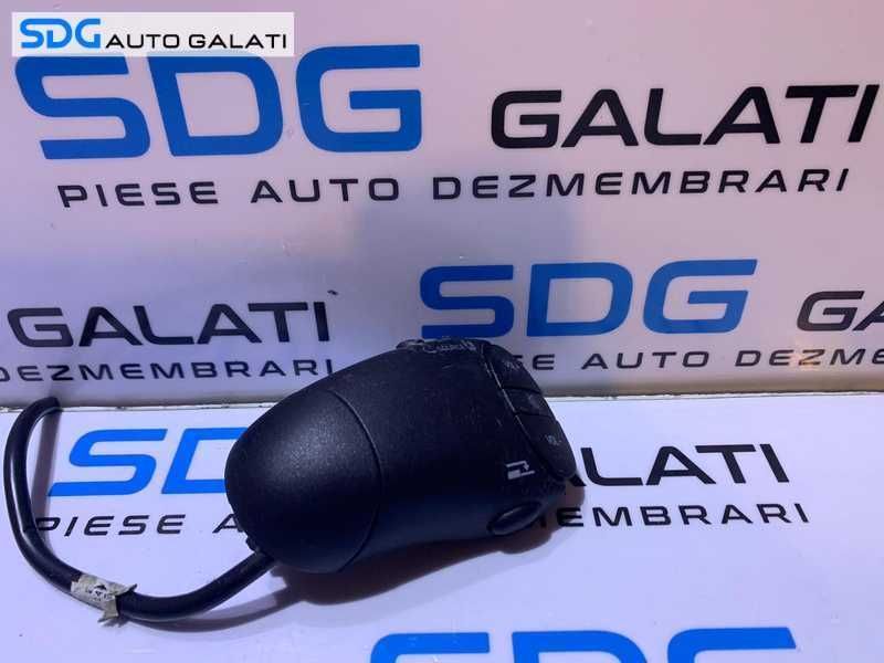 Maneta Comanda Comenzi Volan Radio CD Player Renault Scenic 1 1999 - 2003 Cod 7700431450