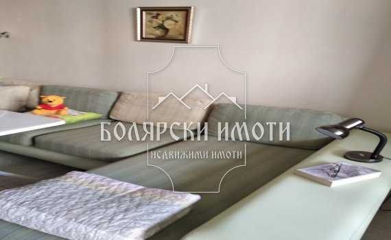 Продава се Тристаен апартамент в Велико Търново, Център - 170 кв.м за 900 €/кв.м - Снимка #2