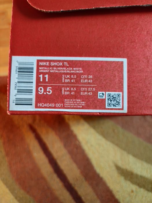 NIKE noi in cutie marimea 43
