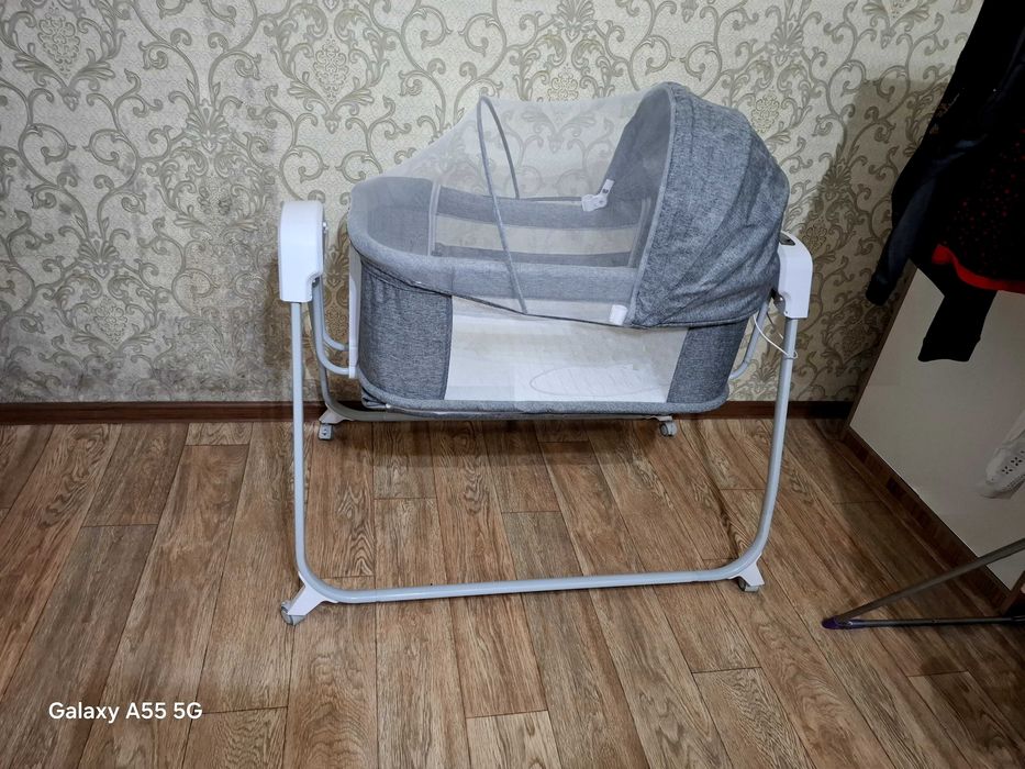 Детская кровать почти новая