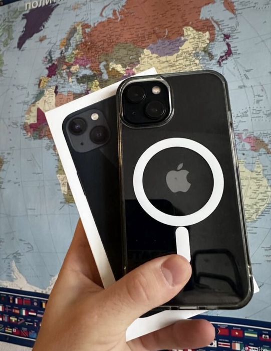 Продам айфон 13 iPhone 13