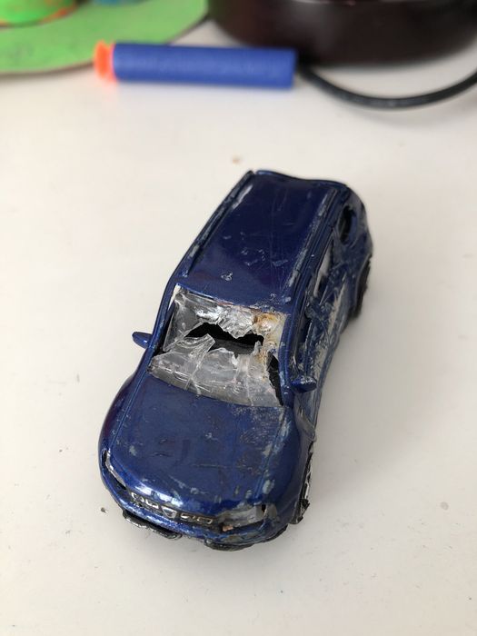 Macheta Dacia Duster accidentata manual