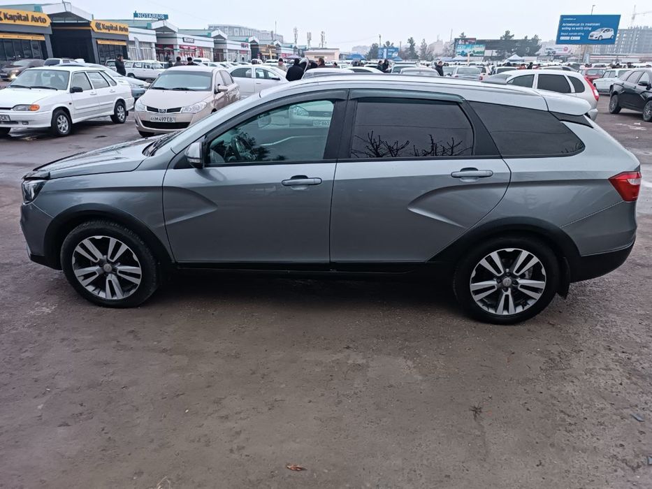 Продается Lada vesta sw cross