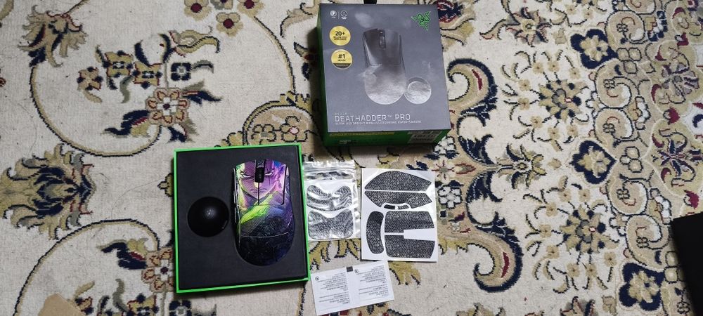 Продам мышь razer deathadder v4 pro новая