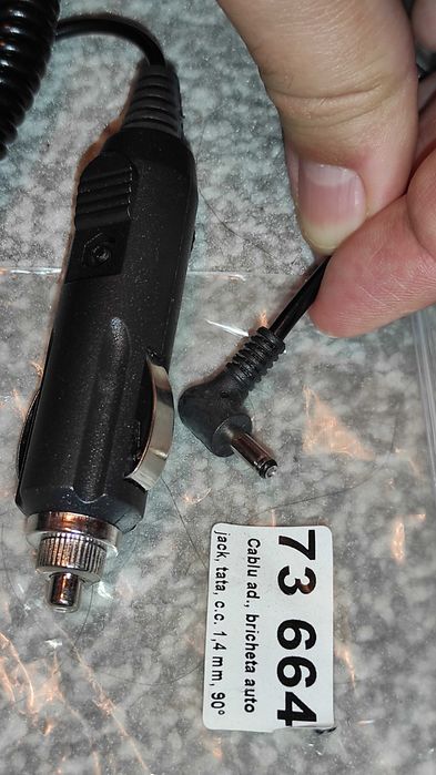 Diferite cabluri USB, mini+micro+iPhone, cablu adaptor bricheta auto