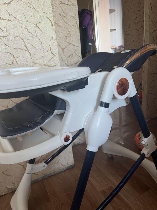 Продам стул для кормления Teknum