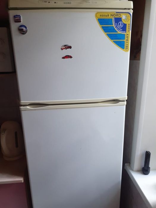 Холодильник продаю